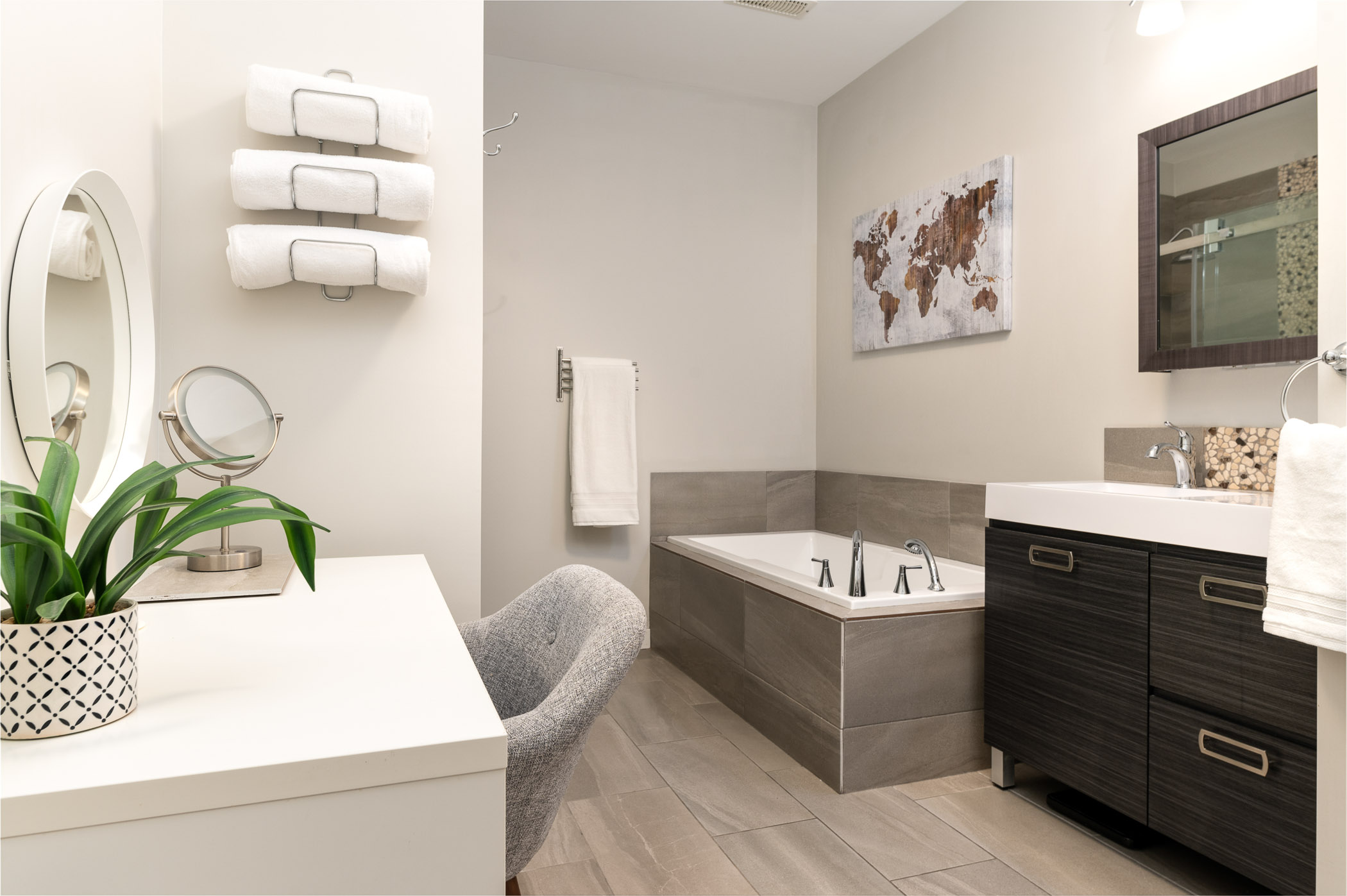 608 Upper James Street, Hamilton - Presented by Campbell & Company Real Estate