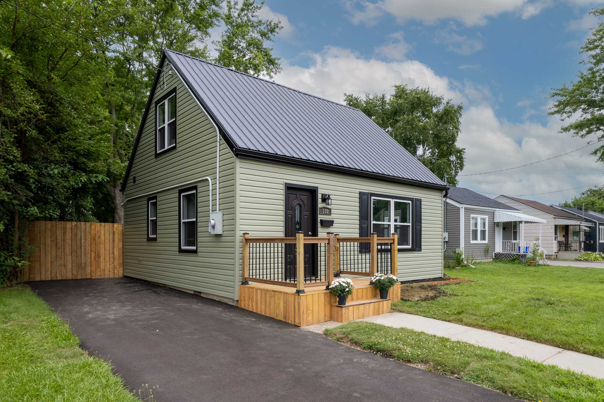 180 Elgin Street, Brantford - Presented by Campbell & Company Real Estate