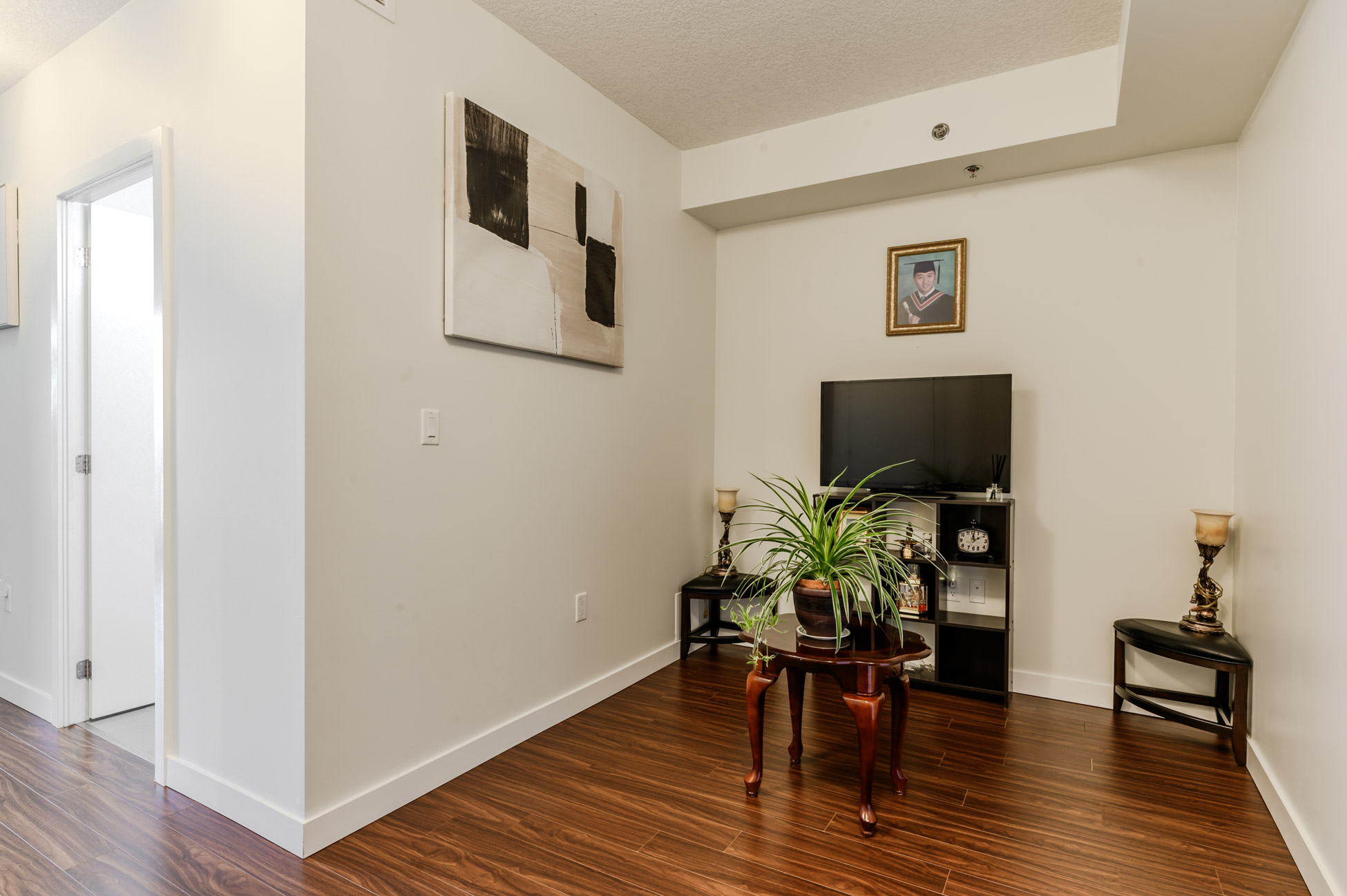 407-150 Water Street North, Cambridge - Presented by Campbell & Company Real Estate