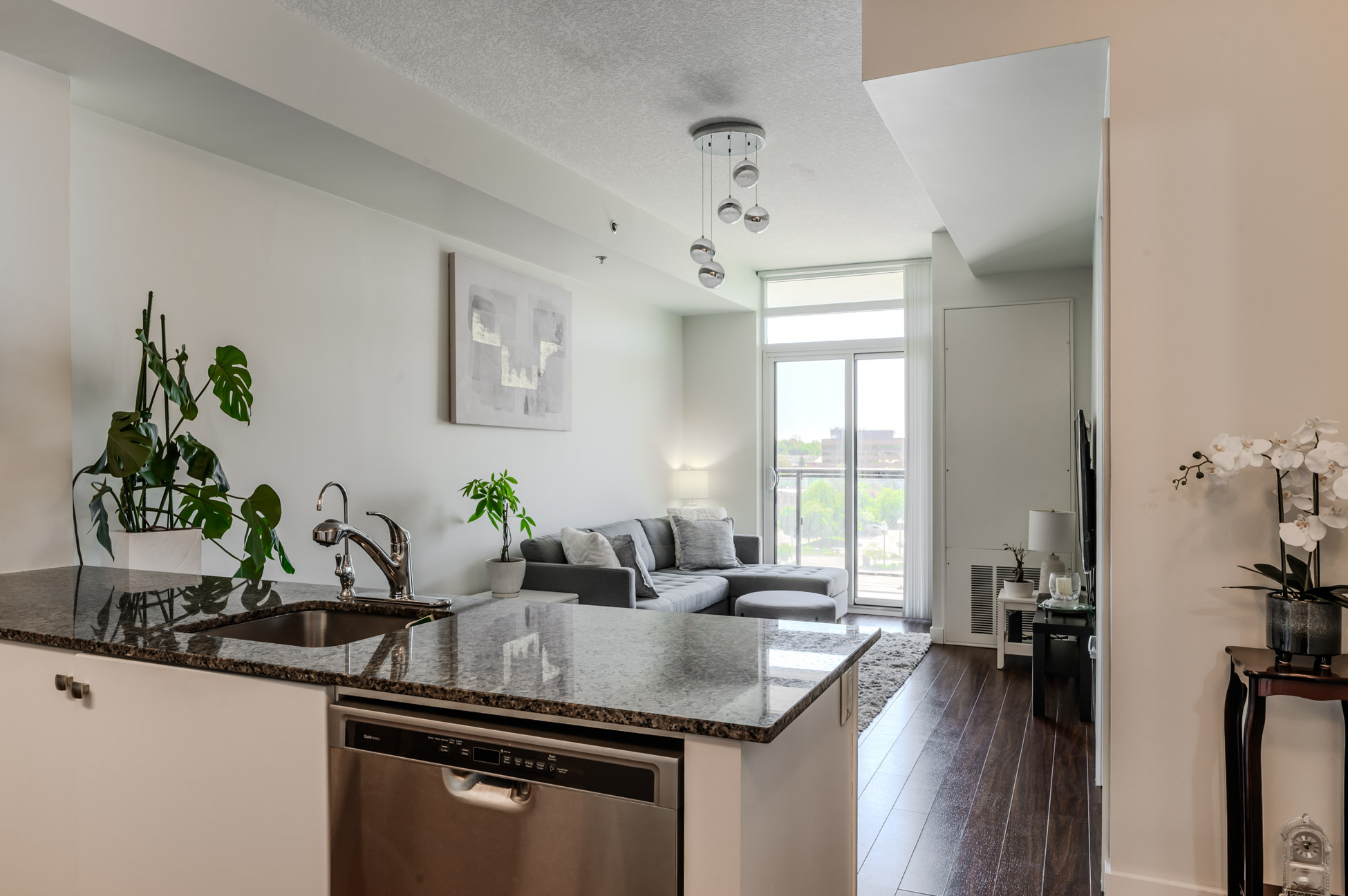 407-150 Water Street North, Cambridge - Presented by Campbell & Company Real Estate