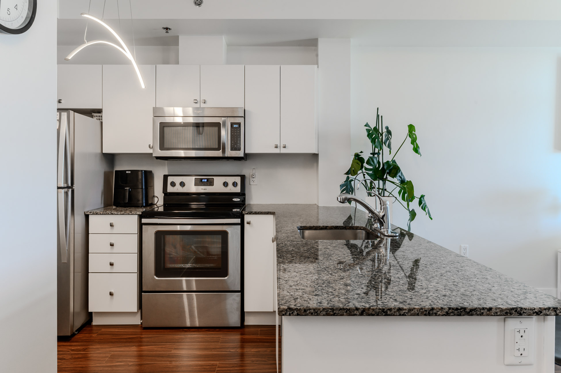 407-150 Water Street North, Cambridge - Presented by Campbell & Company Real Estate