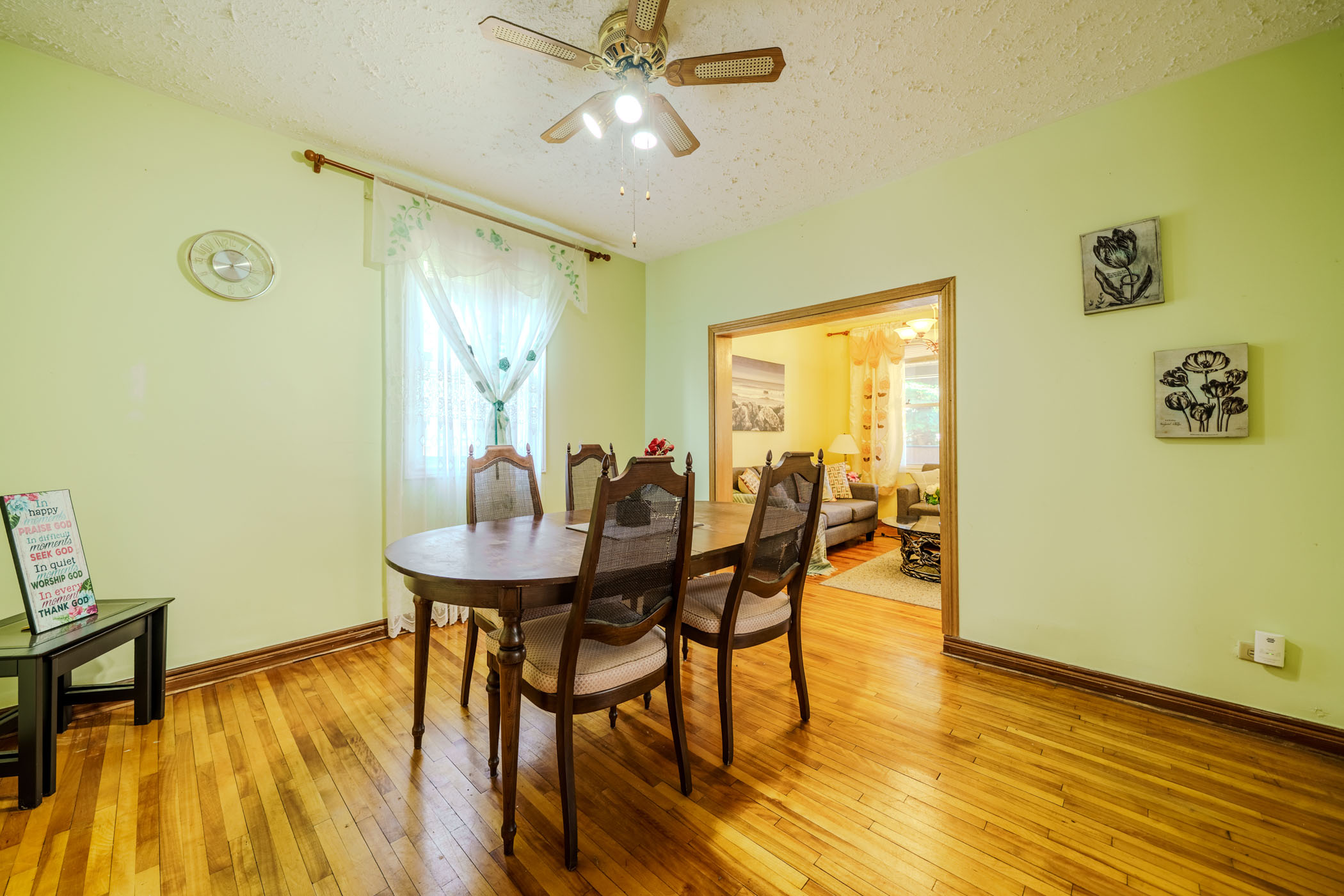 5684 Spring Street, Niagara Falls - Presented by Campbell & Company Real Estate