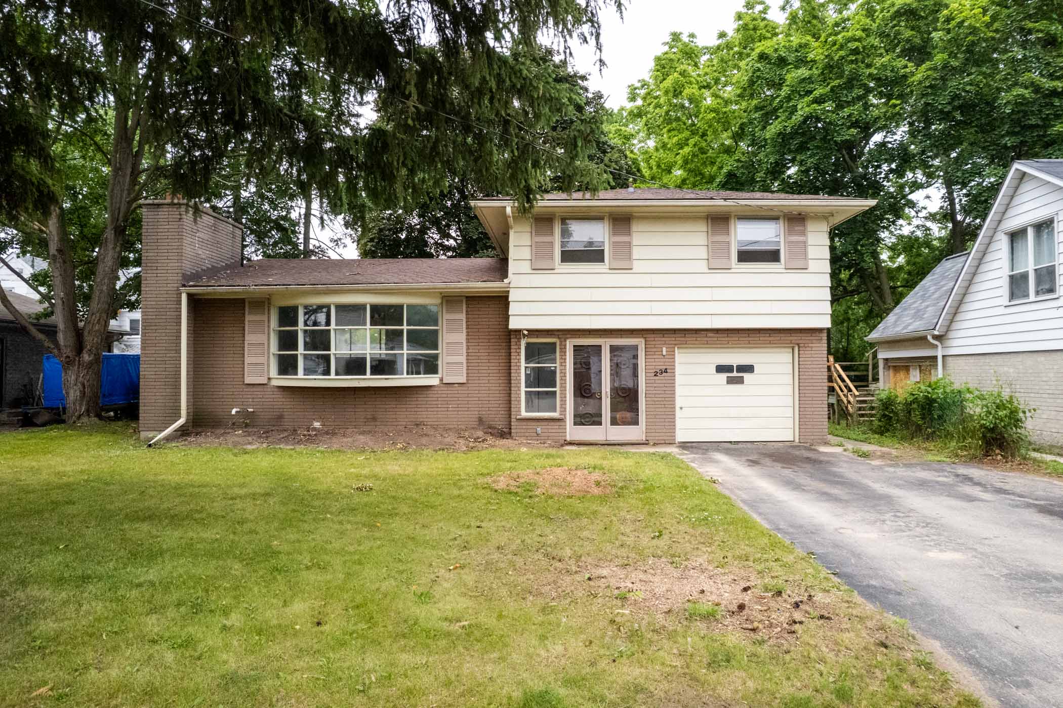 234 Grand Street, Brantford - Presented by Campbell & Company Real Estate