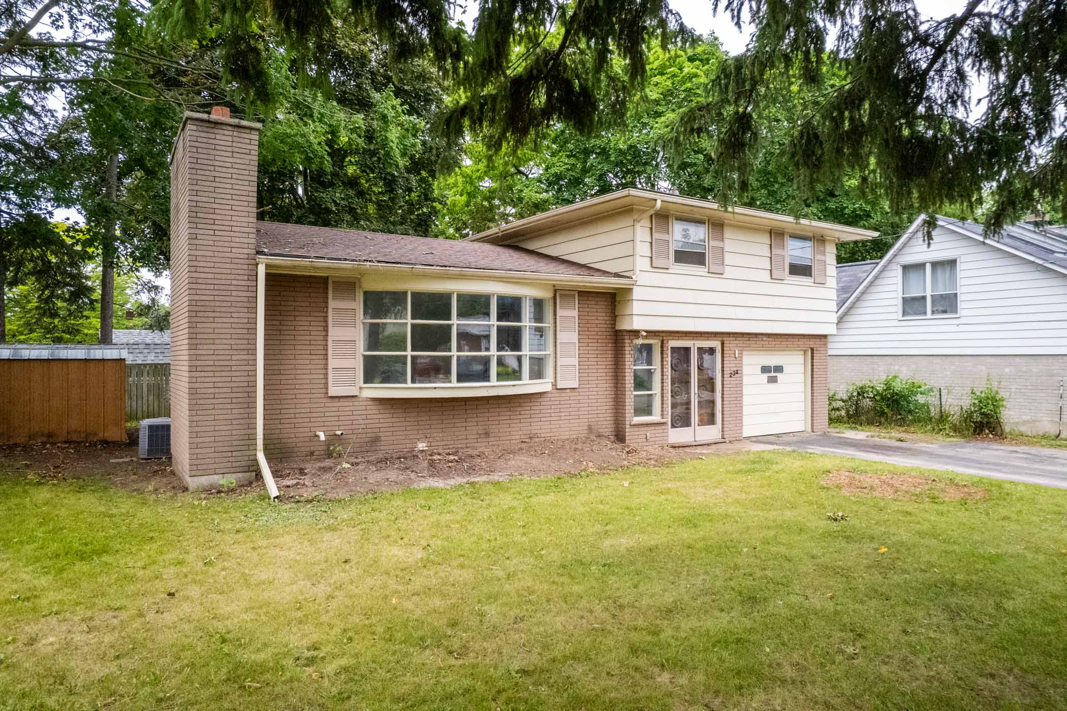 234 Grand Street, Brantford - Presented by Campbell & Company Real Estate