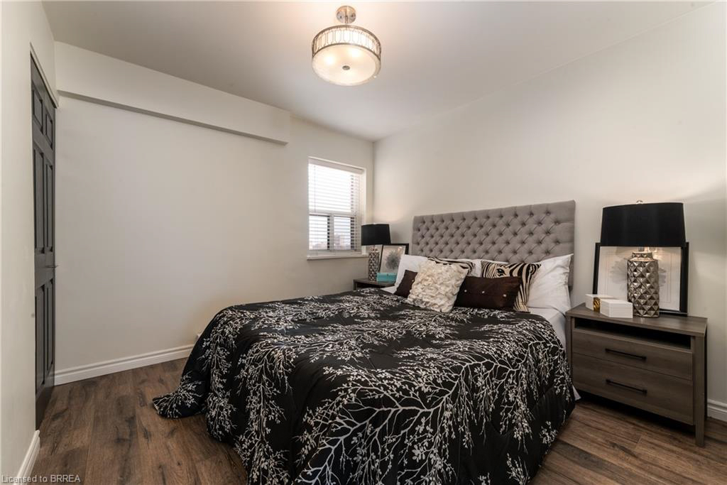 102-200 Charlton Avenue East, Hamilton - Presented by Campbell & Company Real Estate