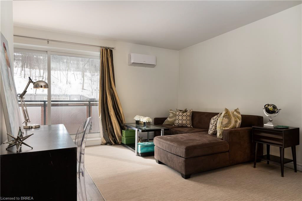 102-200 Charlton Avenue East, Hamilton - Presented by Campbell & Company Real Estate