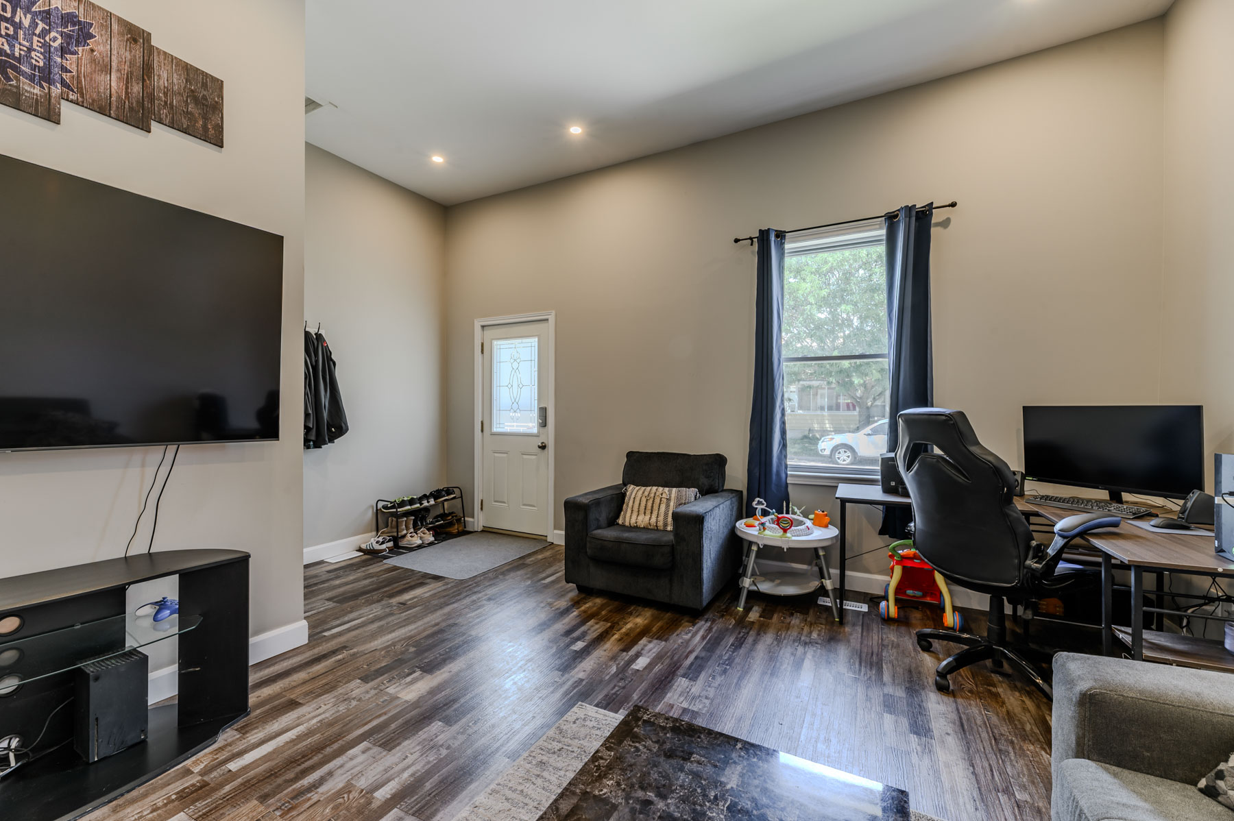 18 Winniett Street, Brantford - Presented by Campbell & Company Real Estate