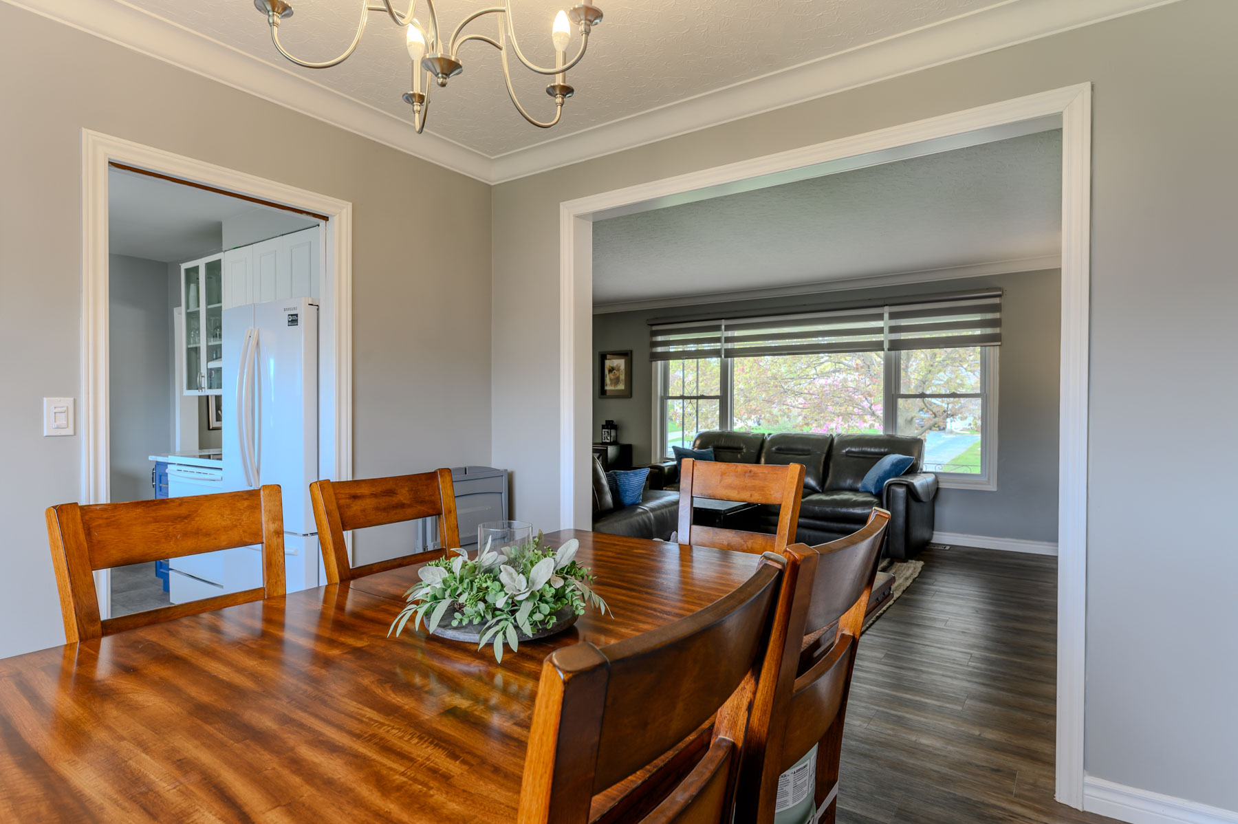 8 Pembroke Avenue, Brantford - Presented by Campbell & Company Real Estate