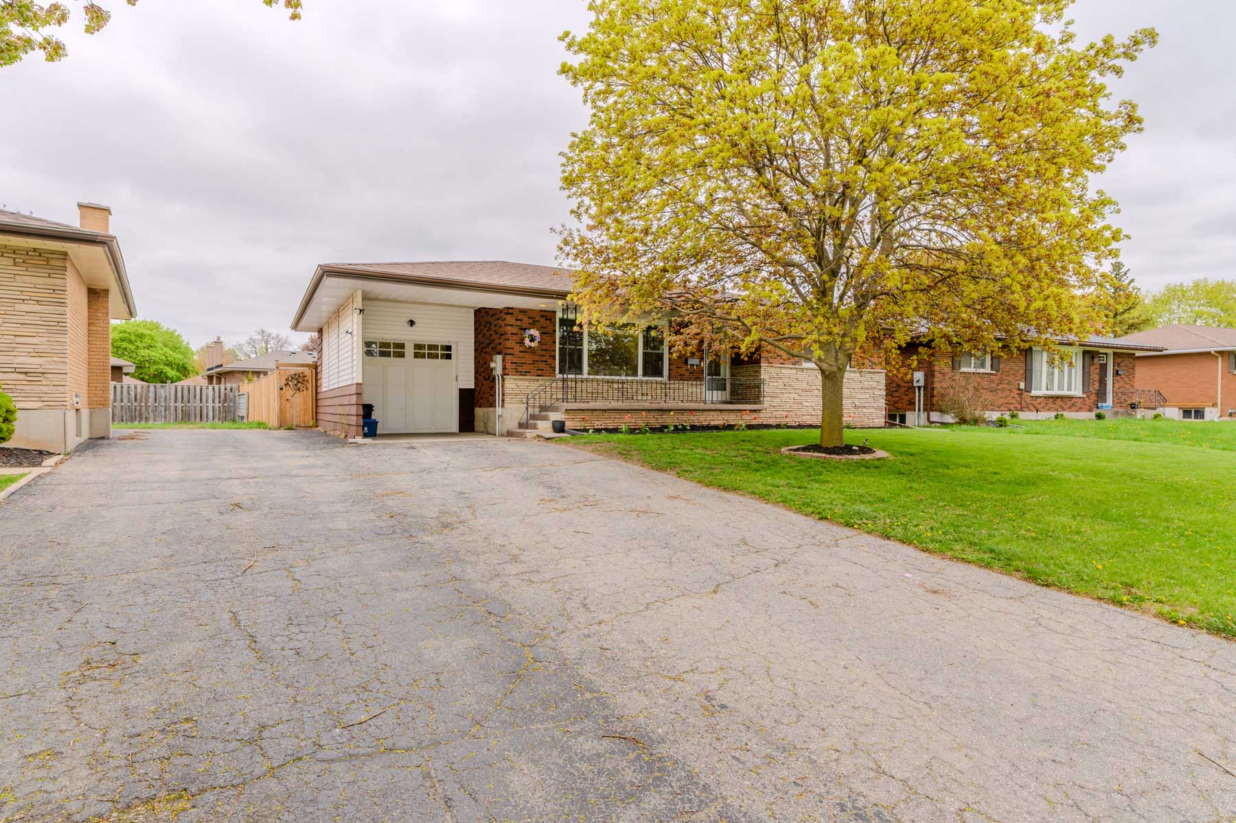 8 Pembroke Avenue, Brantford - Presented by Campbell & Company Real Estate
