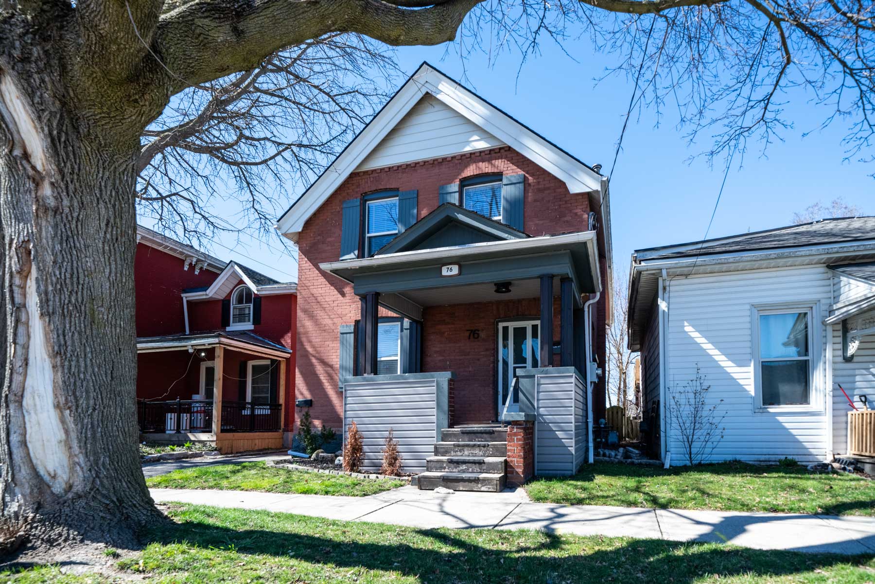 76 Richmond Street - Unit A, Brantford - Presented by Campbell &
