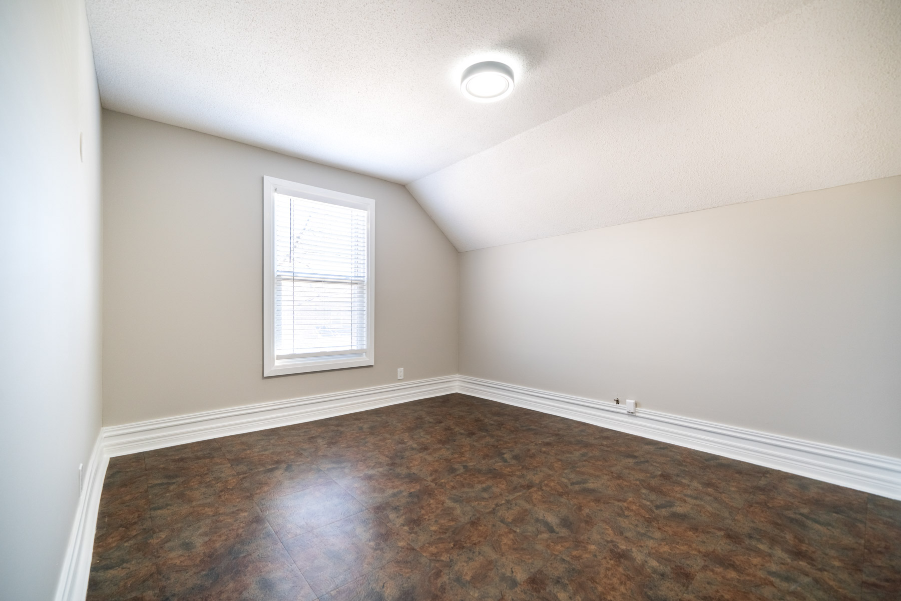 76 Richmond Street - Unit A, Brantford - Presented by Campbell & Company Real Estate