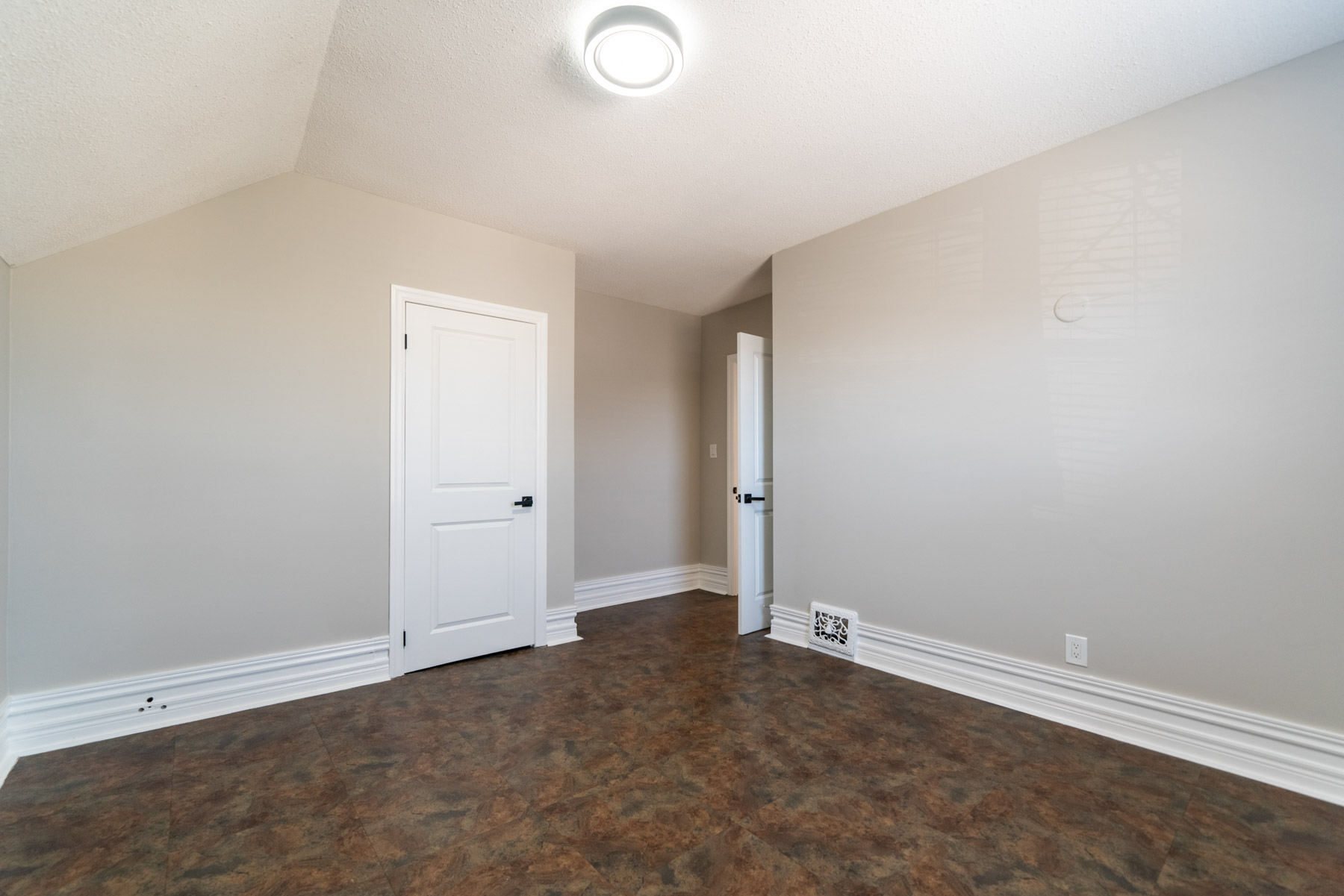 76 Richmond Street - Unit A, Brantford - Presented by Campbell & Company Real Estate